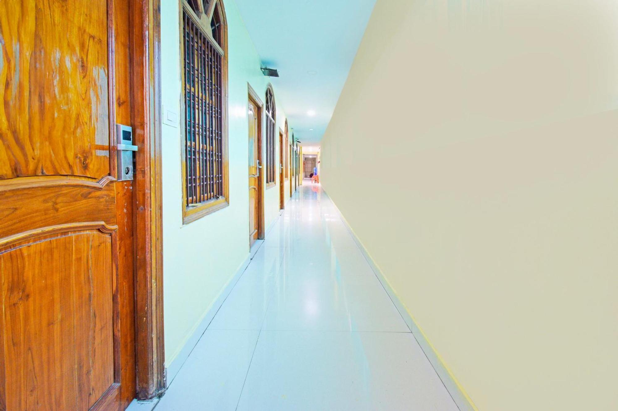 Super Townhouse Mancherial Mancherāl Extérieur photo