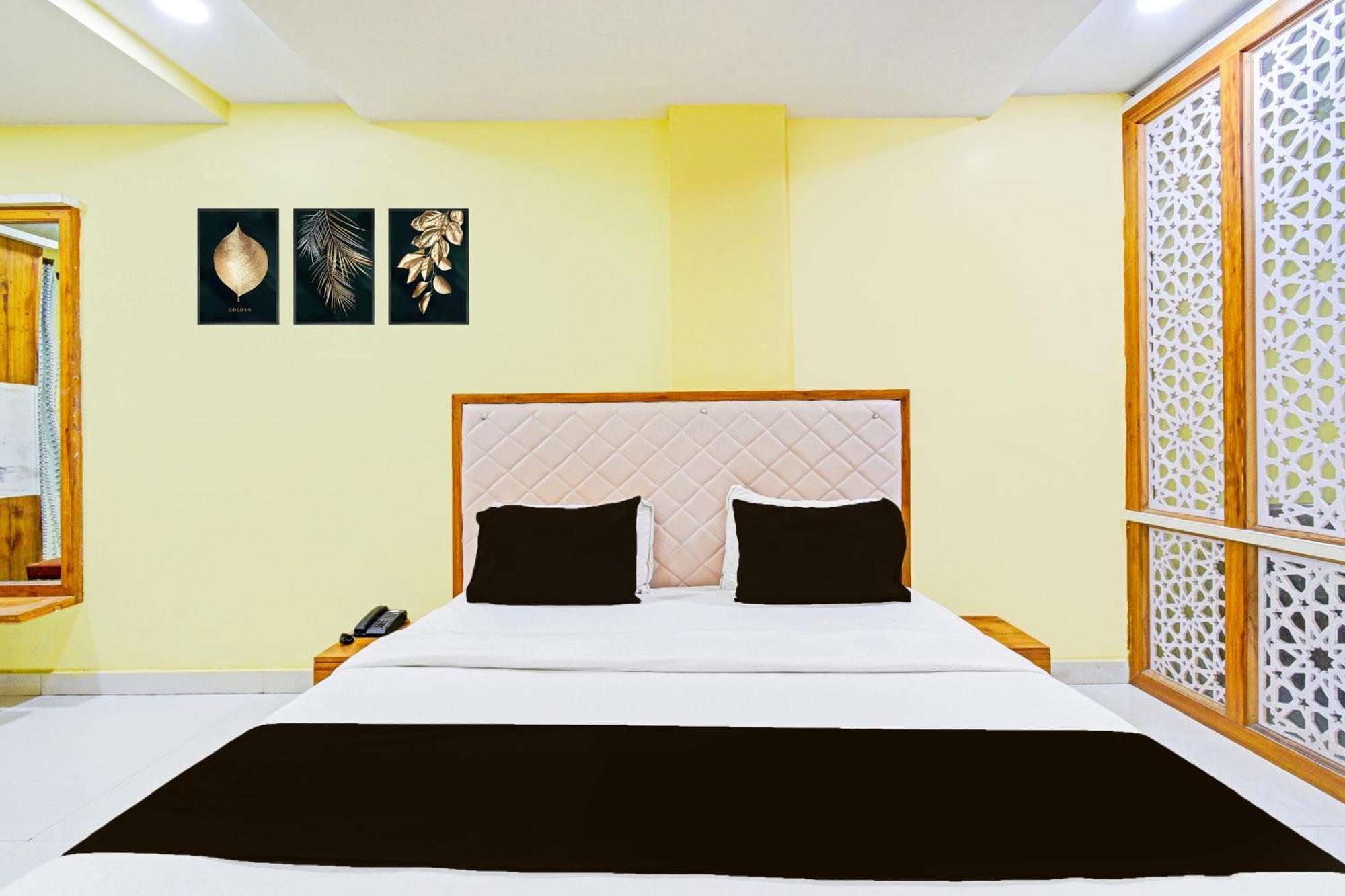 Super Townhouse Mancherial Mancherāl Extérieur photo