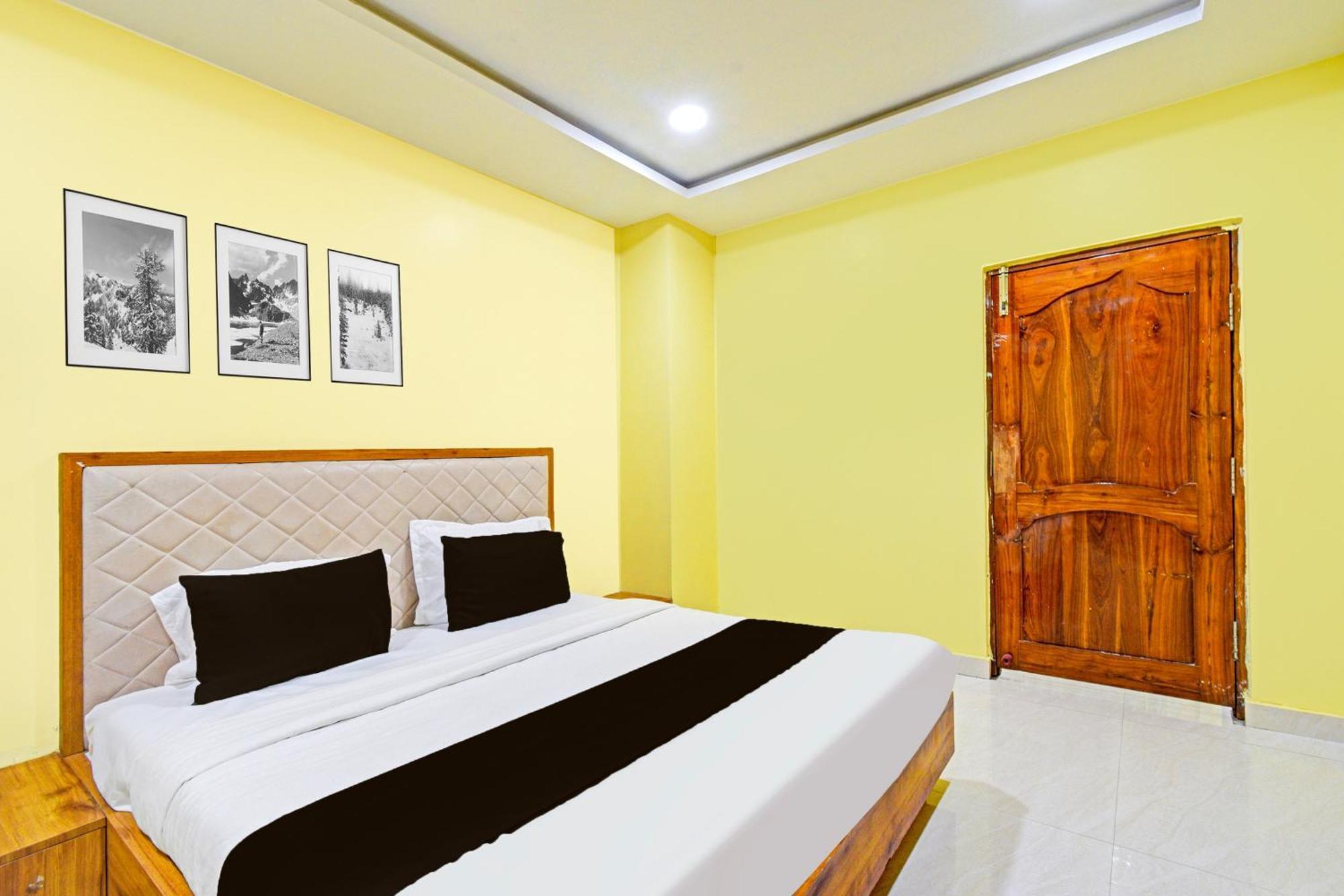 Super Townhouse Mancherial Mancherāl Extérieur photo