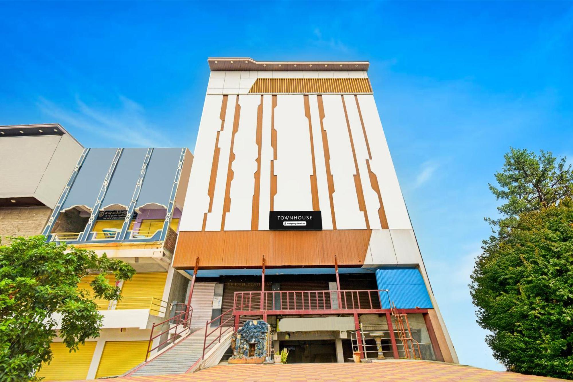 Super Townhouse Mancherial Mancherāl Extérieur photo