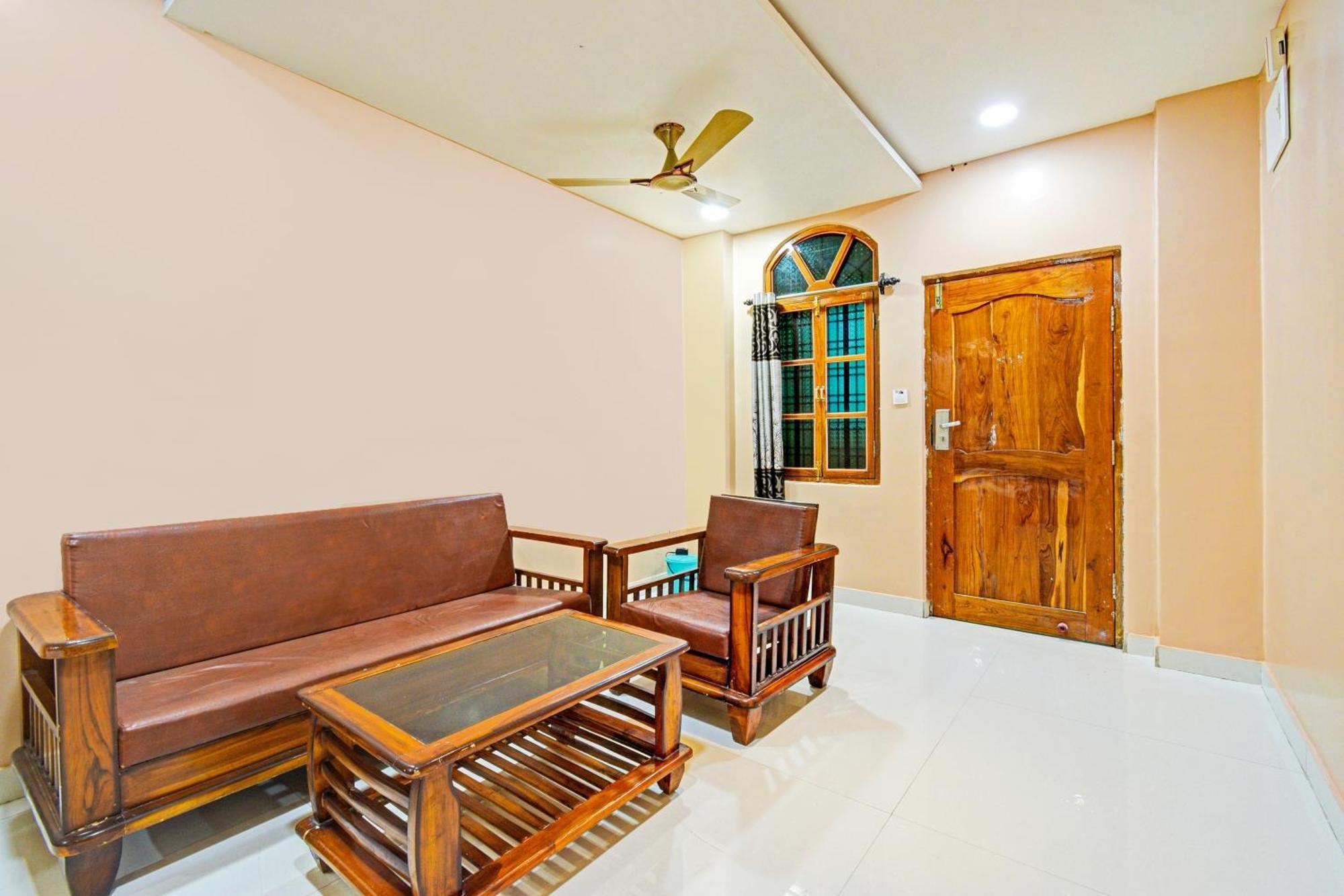 Super Townhouse Mancherial Mancherāl Extérieur photo