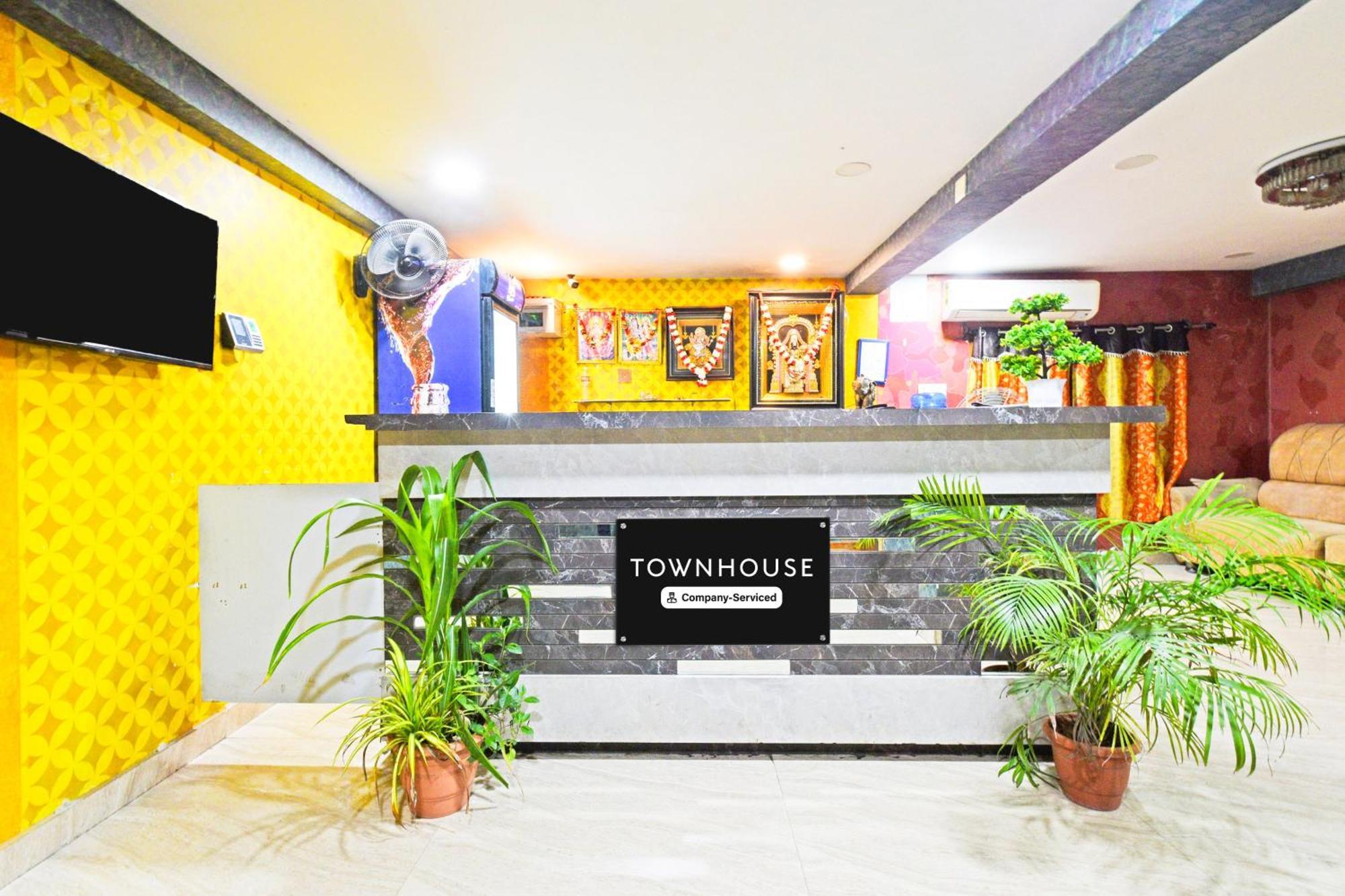 Super Townhouse Mancherial Mancherāl Extérieur photo