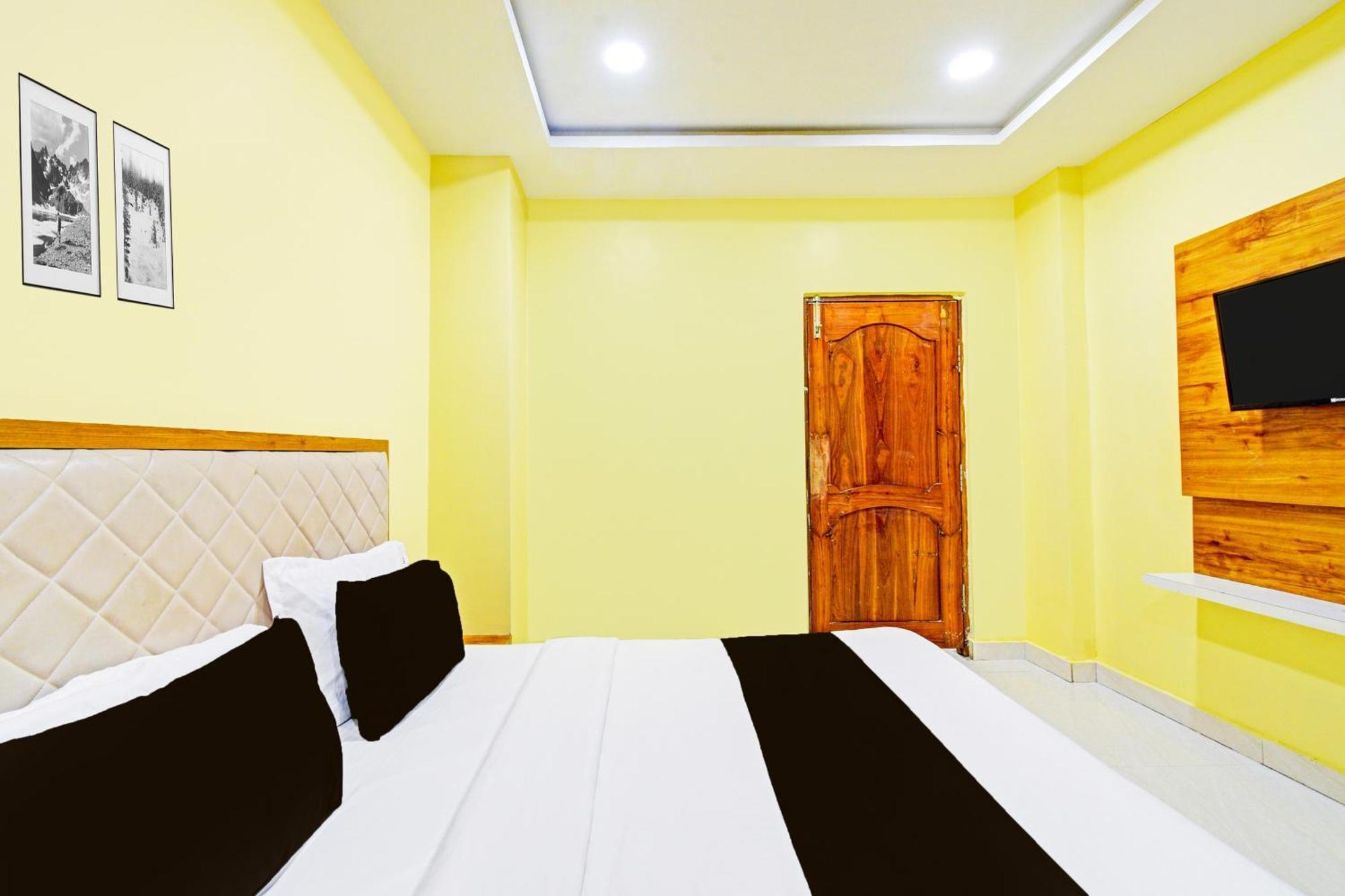 Super Townhouse Mancherial Mancherāl Extérieur photo